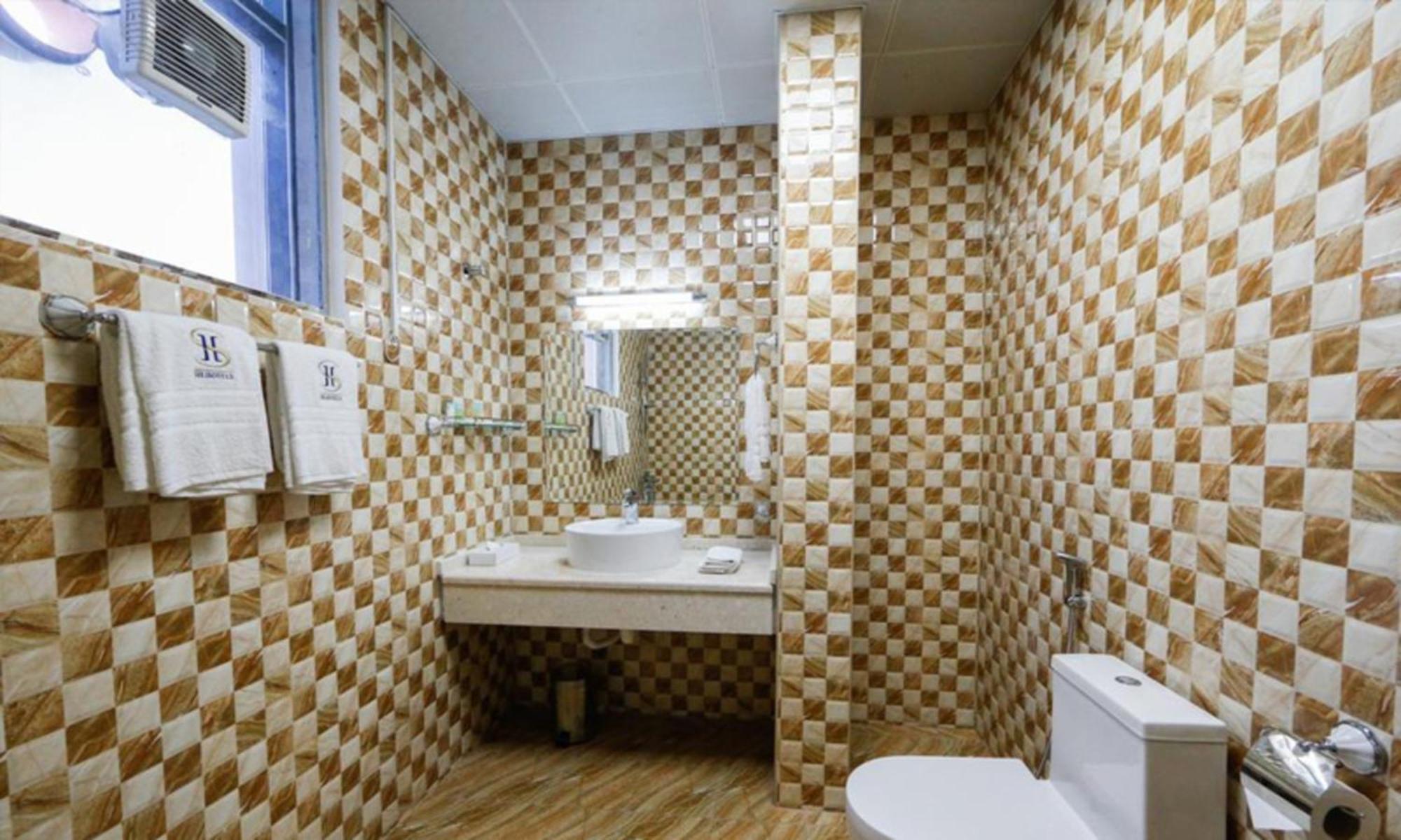 Sh Hotel Ras al-Khaimah Bagian luar foto